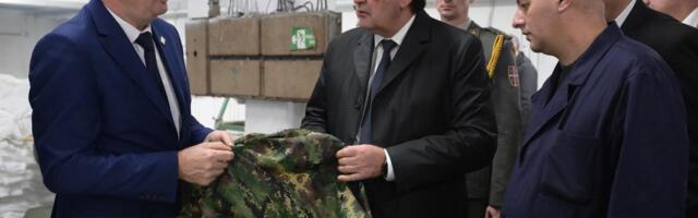 Ministar Gašić obišao kompaniju "Jumko" u Vranju: Sastao se sa rukovodstvom fabrike