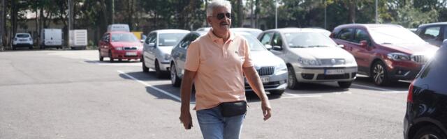 Na estradi je 50 godina, od takmičenja se ubija od para: Harmonikaš ima najskuplji auto, ali ga retko vozi