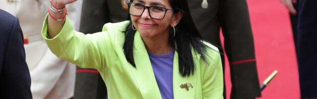 Вашингтон званично признао актуелну власт у Каракасу