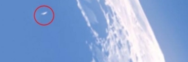 Vanzemaljci na Mesecu?