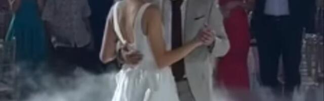 VENČAO SE MARKO JANKETIĆ! Mladenci zasijali na podijumu, odabrali POSEBNU NUMERU za PRVI PLES - evo ko su njegovi kumovi (FOTO)