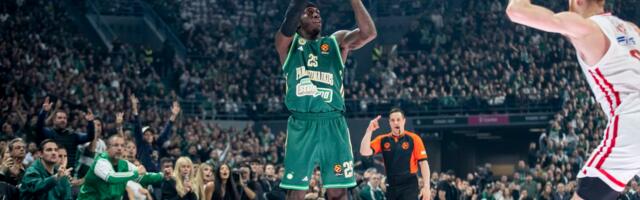 Vreli atinski derbi za početak nove godine /GALERIJA/