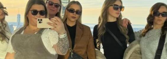 Vlasnik frizerskog salona sve radnice poslao na putovanje u Njujork - a onda su mu stigli svi njihovi računi