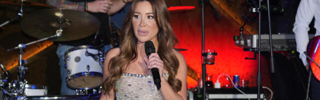 NAJEMOTIVNIJI MOMENAT VEČERI! Kad se ova žena POPELA na binu, TEA SE SLOMILA - plakali svi odreda