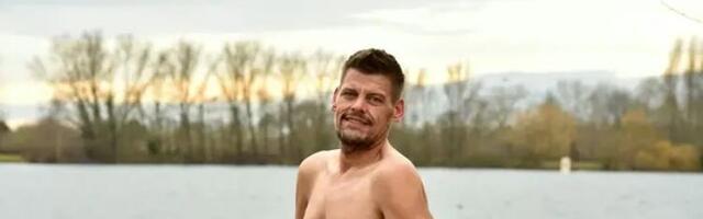 Plivanjem izgubio više od 120 kilograma što ga je ostavilo sa ogromnim viškom kože