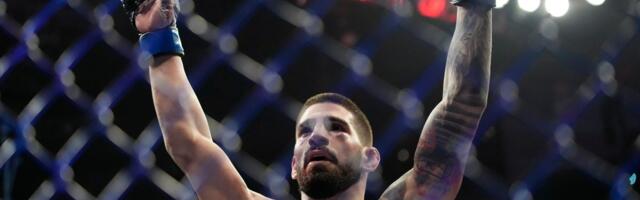 Ilija Topurija na brutalan i bizaran način prozvao nokautirane rivale, ali i čoveka koji ga čeka u Beloj kući!