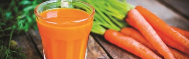 3 RAZLIČITA RECEPTA ZA SOK OD ŠARGAREPE! Poboljšava rad srca, smanjuje holesterol, odličan u borbi protiv anemije!