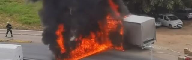 KARAMBOL POSLE SUDARA KAMIONA i AUTOBUSA U TEMERINU Nastao zastoj saobraćaja