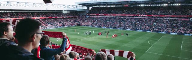 Legendarni fudbaler hitno prebačen u bolnicu!