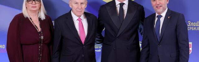 Dodela Zlatne lopte FSS-a: Laureati Milenković, Kostov i Stojkanović, ovacije za Veljka Paunovića