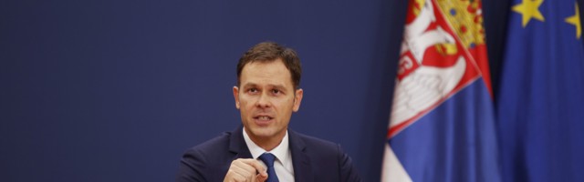 “Danas će biti uplaćeno po 10.000 dinara zdravstvenim radnicima”