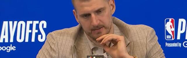 Nikola Jokić upitan zbog čega je na kraju meča ONO uradio, pognuo je glavu i odgovorom nasmejao sve
