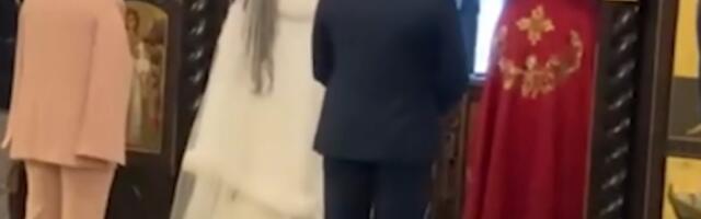 POČELO CRKVENO VEČANJE:  Lukasov sin se zaklinje na VEČNU LJUBAV! (VIDEO)