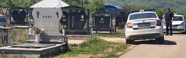 Vandalizam na groblju kod Surdulice! Huligani rušili spomenike