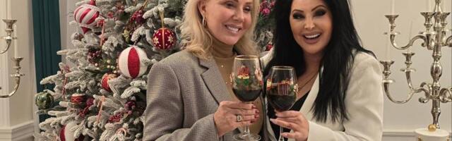 DVORAC EBENFURT SIJA JAČE NEGO IKAD: Brena posetila Draganu Mirković u domu u Beču, nazdravljaju pored raskošne jelke (FOTO)