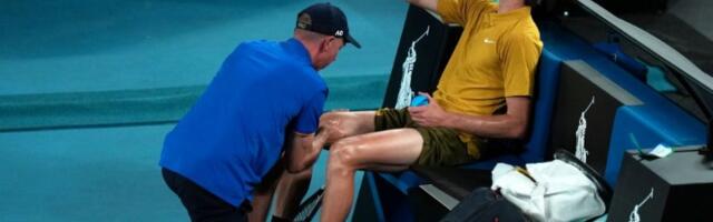 Siner se vratio iz PONORA i sprečio senzaciju: Povraćao, hramljao i prošao u osminu finala AO!