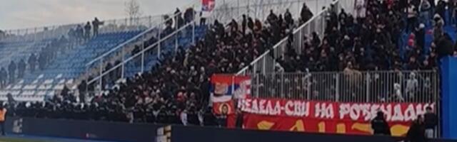 Delije posle haosa u Pazaru prepevale Baju Malog Knindžu, pominjali Fenerbahče: "Pevaj, Srbijo..."