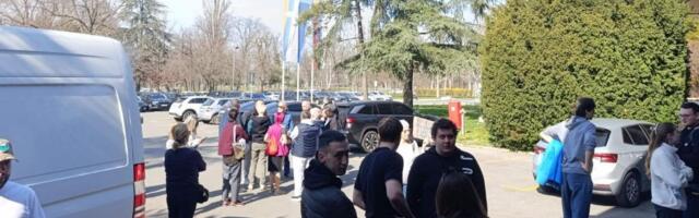 Otac Luke Pešića ne zna zašto mu je sin priveden, skup podrške studentu ispred Palate Srbije