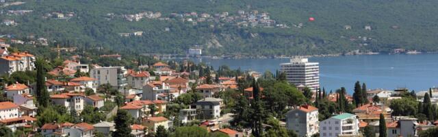 Državljanin BiH proteran zbog mahanja zastavom Republike Srpske u Istri