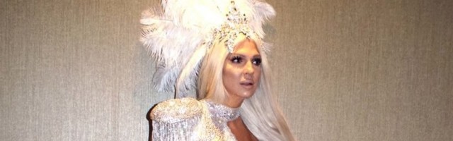 KARLEUŠA KUPILA UNIFORMU KUĆNOJ POMOĆNICI: Pevačica obavezala zaposlene da nose ovo! (FOTO)