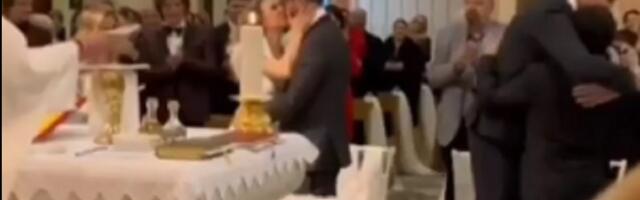 Prvi svadbeni poljubac Hane i Petra Graša (VIDEO)