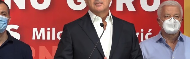 Zapadni mediji: Na pomolu Đukanovićev debakl