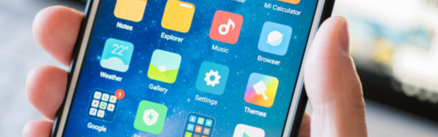 SMS poruke koje muškarci šalju, a koje devojke nikako ne vole