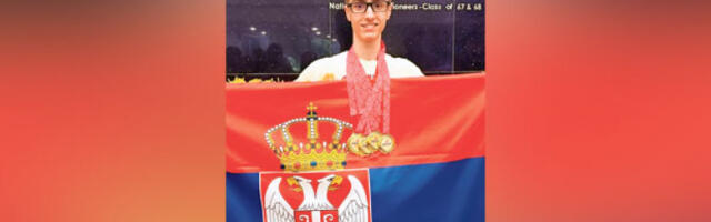 Андреј Дробњаковић апсолутни победник на Међународној научној олимпијади у Сингапуру