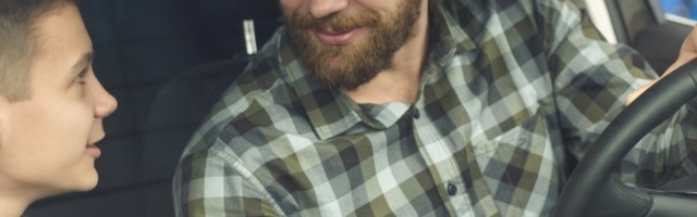 Ulazi mali Perica u kuću sav zadihan pa upita oca za savet o ženama...