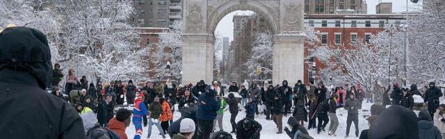 Grudvanje u Njujorku izazvalo sukob gradonačelnika i policije