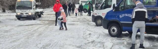 Božićni defile za Milu: Srbijo, sada smo joj mi potrebni