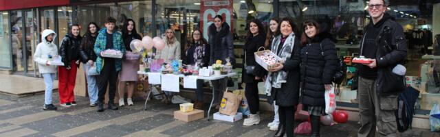 Humanitarni Svetosavski bazar Medicinske škole za Emiliju i Jovanu
