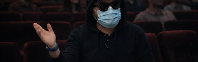 (VIDEO) Maskirani Vučko upao u bioskop Rakovica: Znate šta, to je ustaški film!