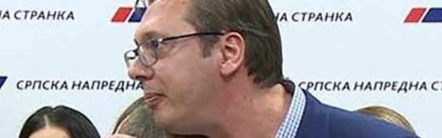 Vučić sit a ovce na broju!