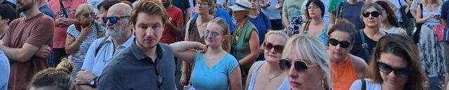 Protest ispred Ustavnog suda, blokiran saobraćaj (FOTO I VIDEO)