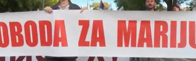 "Svako od nas može biti Marija": Beograđani ispred CZ traže slobodu za Mariju Vasić