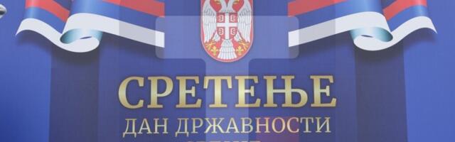 Državna ceremonija povodom Dana državnosti Srbije: Početak obeležilo služenje pomena kod spomenika voždu Karađorđu u Orašcu