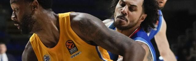 „Dva klovna traže klikove“: Larkin u žestokom obračunu pred meč sa Zvezdom