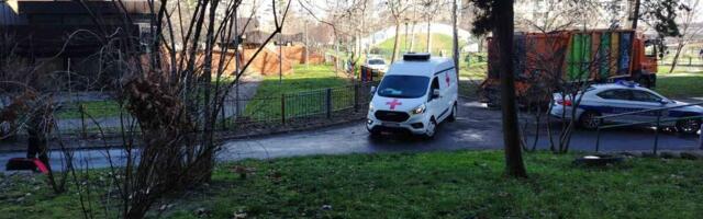 Strašne scene u Obrenovcu! BMW pokosio tinejdžera (17) na motoru: Lekari mu se BORE ZA ŽIVOT