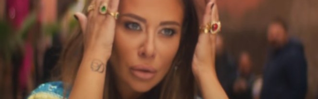 NEMILOSRDNO JE URNISAO! Ana Nikolić prošetala u šortsu i pokazala ATRIBUTE!  U moru komentara OVAJ ĆE JE ZABOLETI! (VIDEO)
