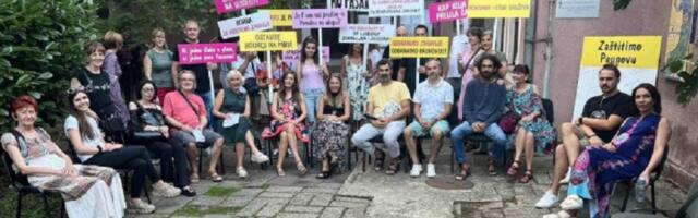 Protest ispred Ministarstva: Vratite nam bolnicu