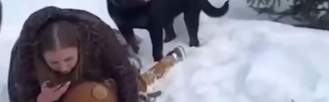 Natalija telom štiti sina (5) da ga ne pokida pas (VIDEO)