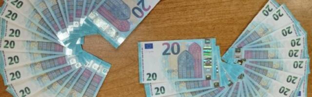 POŠTOM POSLALI GOMILU LAŽNIH NOVČANICA: Carinici ostali u šoku nakon otvaranja pošiljke!