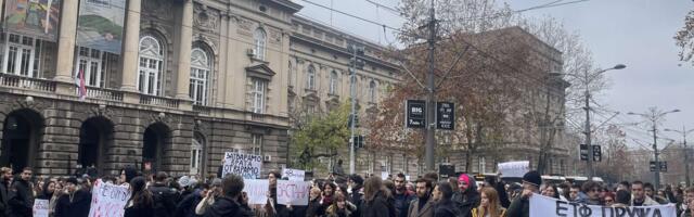 “U 2026. svanuće jedno sunčano i slobodno jutro”: Kako su studenti u blokadi ETF-a čestitatli građanima Novu godinu?