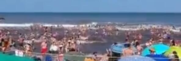 NESVAKIDAŠNJI FENOMEN IZNENADA POGODIO OBALU: Kupači u panici počeli da beže, nastao opšti haos na plaži! Jedan poginuli, najmanje 35 povređenih! (VIDEO)