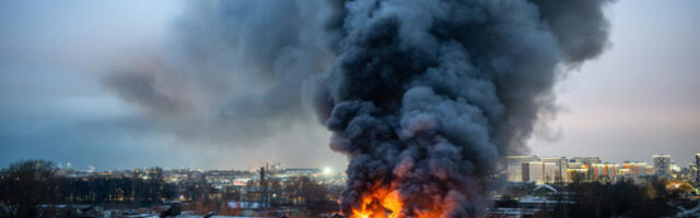 KRVAVI NAPAD KOD SMOLENSKA: Ukrajinski dronovi SRAVNILI hemijsku fabriku – ima MRTVIH i RANJENIH!