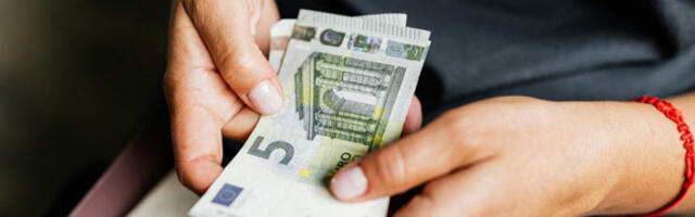 Курс данас: евро 117,38, долар благо ојачао