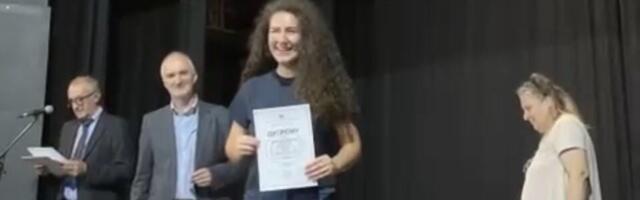 BRAVO, HRISTINA! MITROVČANKA IDE NA OLIMPIJADU IZ FIZIKE: Bila jedina devojka među 20 najboljih u Srbiji