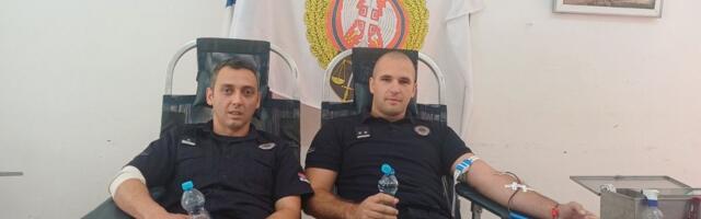 Zaposleni u Okružnom zatvoru u Novom Sadu humanom akciјom obeležili Svetski dan dobrovoljnih davalaca krvi