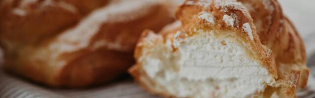 Domaći lisnati jastučići sa krem sirom: Brz i ukusan doručak